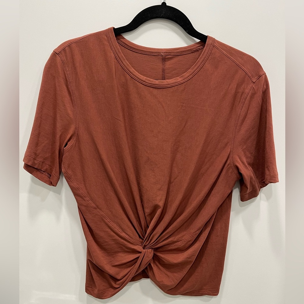 Lululemon Crescent T-Shirt